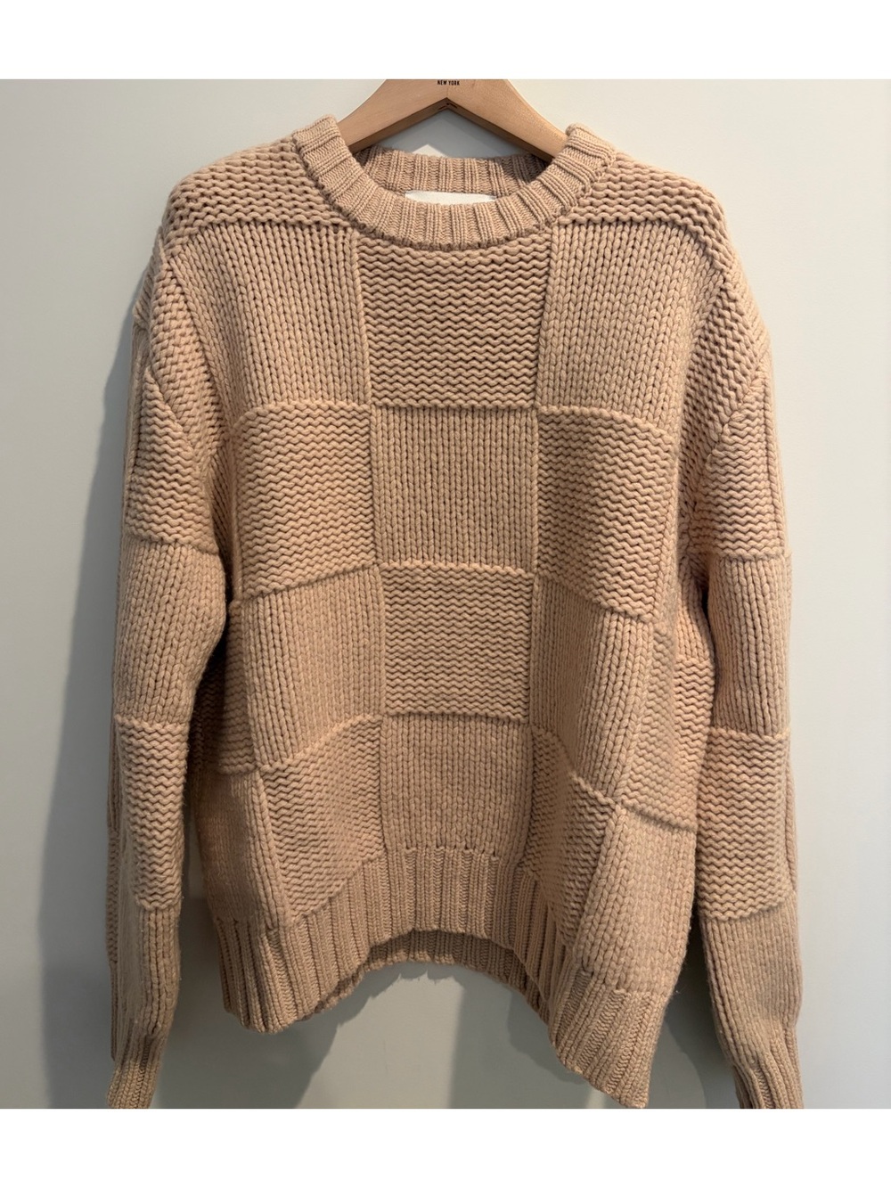 Frame Men’s Chunky Knit Beige Sweater. Size L